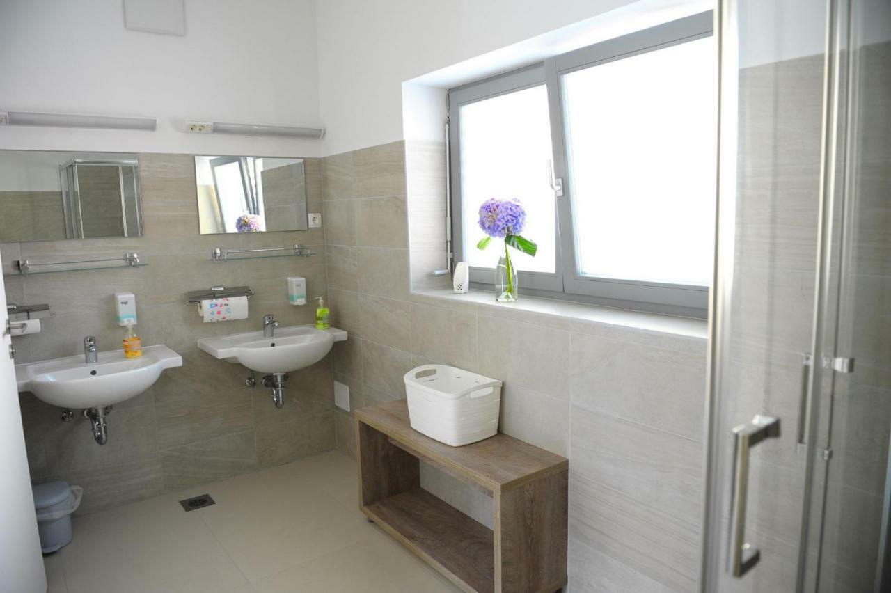 Hostel Ormoz מראה חיצוני תמונה